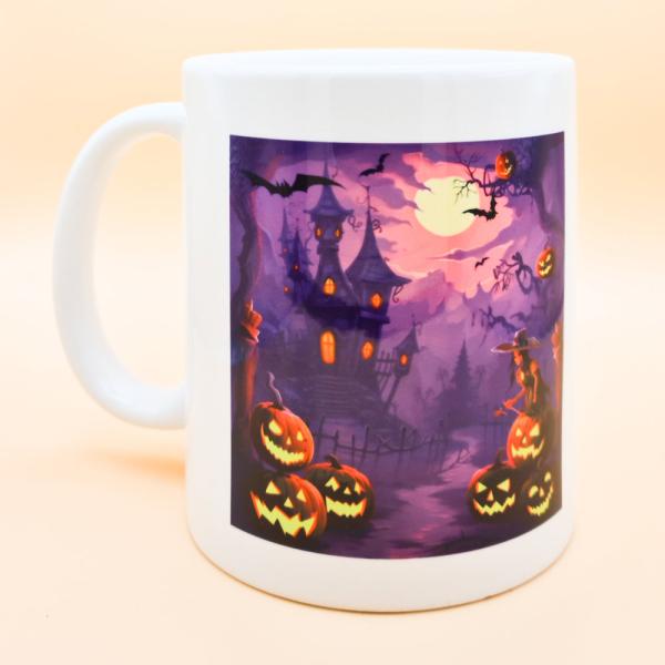 "Leuchtende Kürbisse & Gespensterschloss" Keramiktasse 320ml
